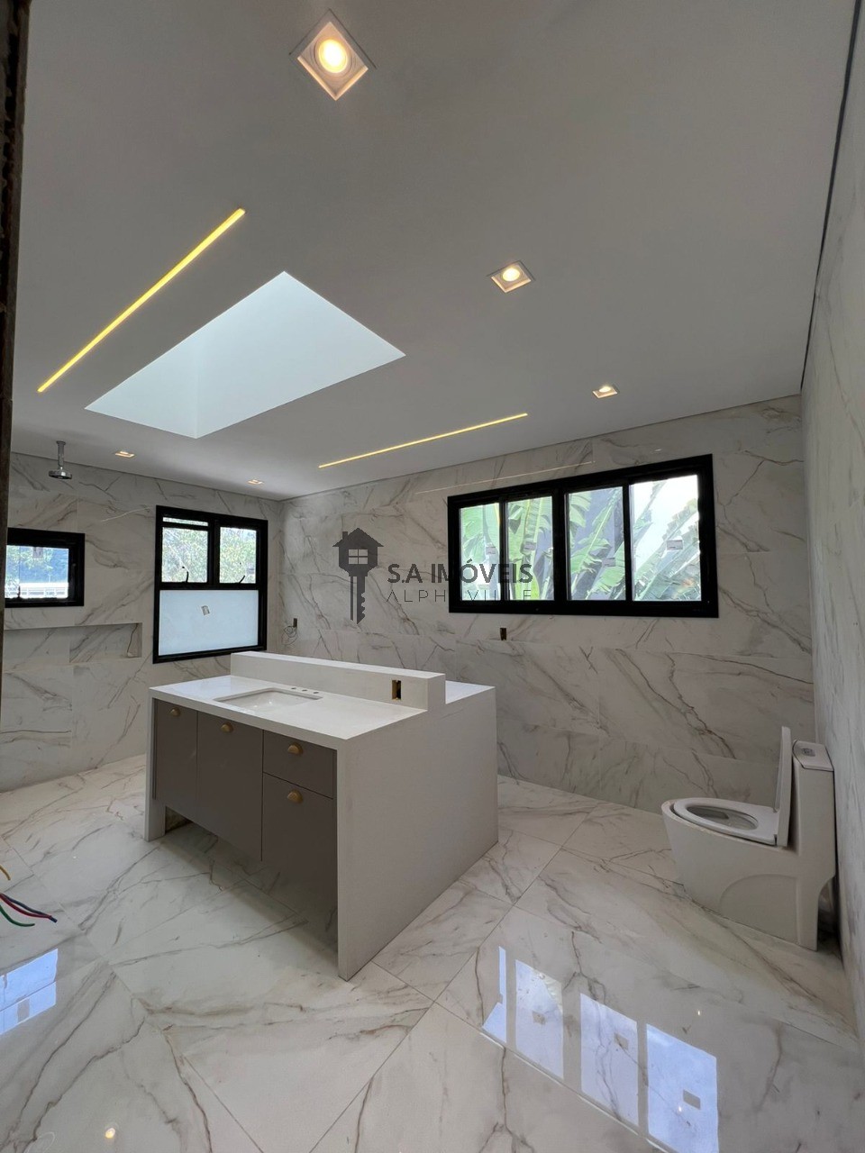 Casa de Condomínio à venda com 4 quartos, 420m² - Foto 3