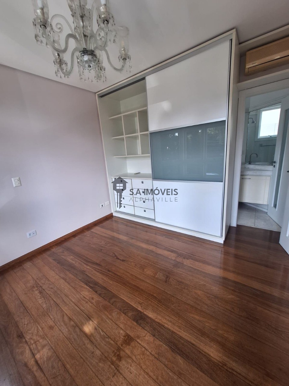 Casa de Condomínio para alugar com 4 quartos, 520m² - Foto 3