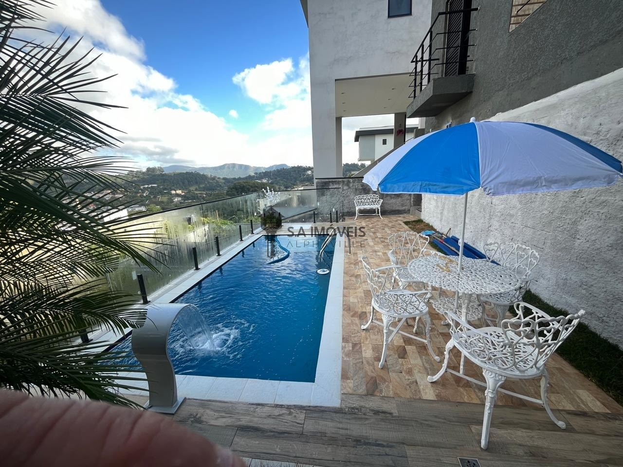 Casa de Condomínio à venda com 3 quartos, 290m² - Foto 3