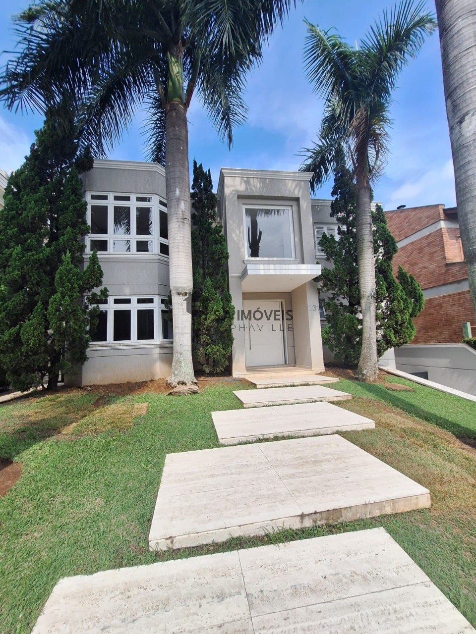 Casa de Condomínio para alugar com 4 quartos, 520m² - Foto 1