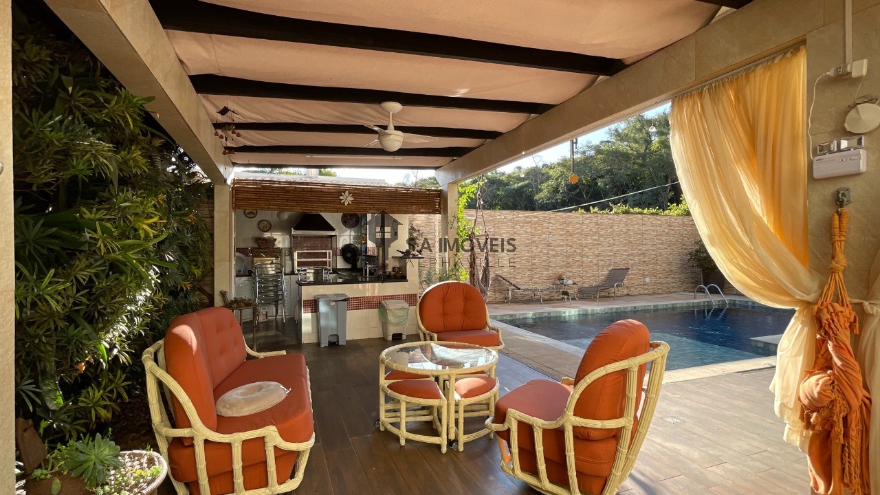 Casa, 6 quartos, 400 m² - Foto 1
