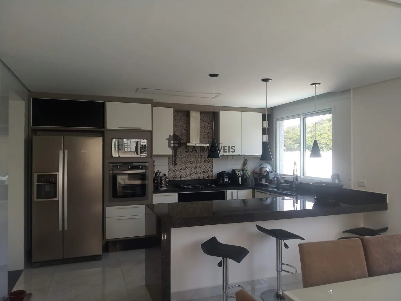 Casa de Condomínio à venda com 4 quartos, 330m² - Foto 6