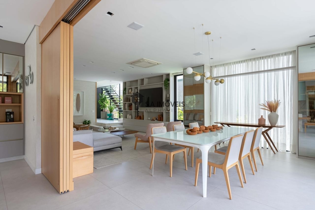 Casa de Condomínio à venda com 4 quartos, 415m² - Foto 1