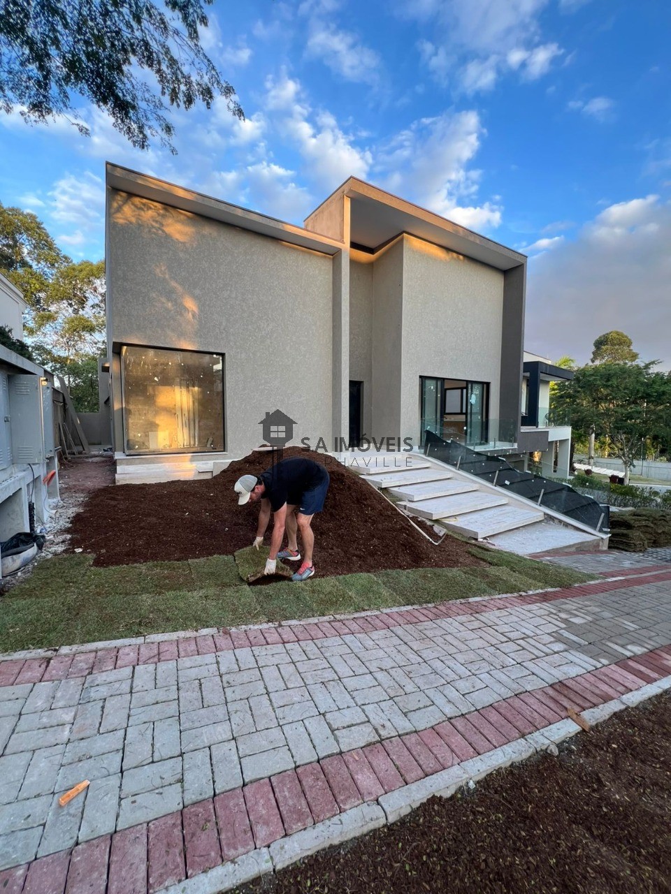 Casa de Condomínio à venda com 4 quartos, 420m² - Foto 1