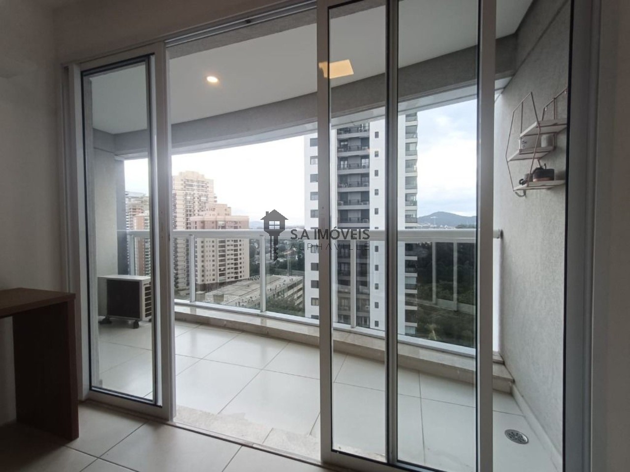 Apartamento para alugar com 2 quartos, 77m² - Foto 5