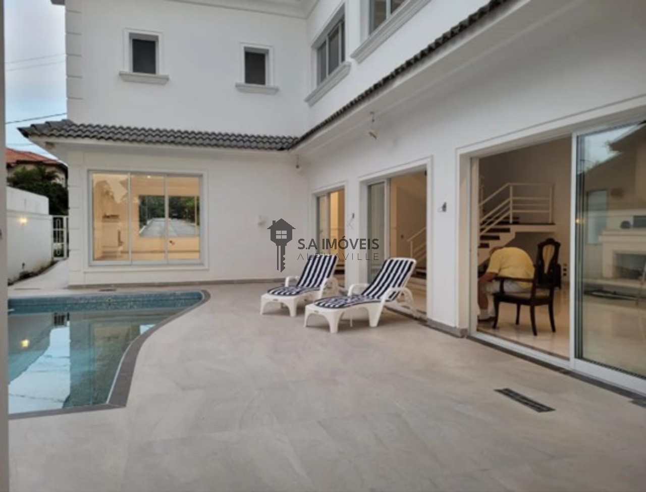 Casa de Condomínio para alugar com 3 quartos, 450m² - Foto 17