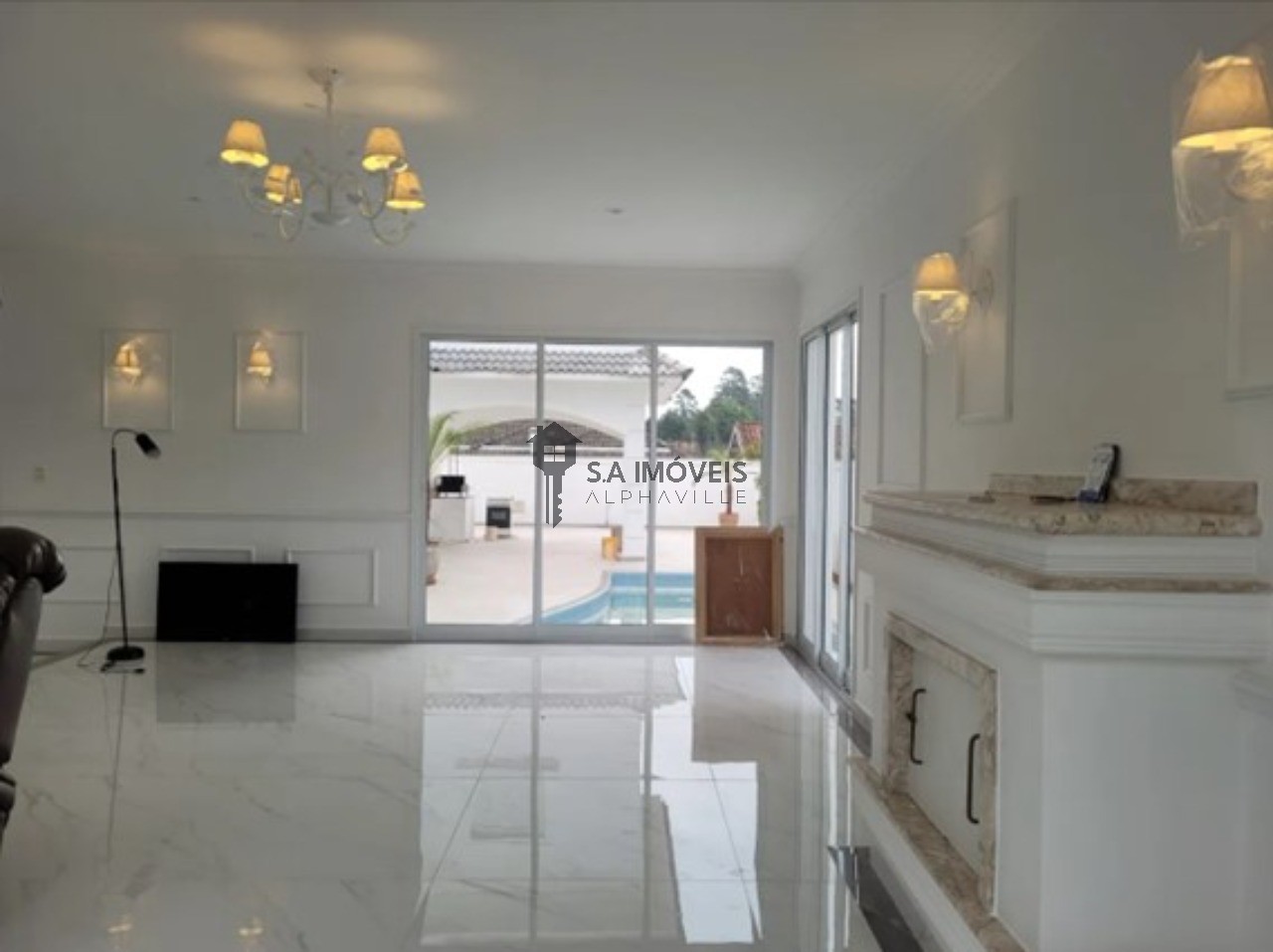 Casa de Condomínio para alugar com 3 quartos, 450m² - Foto 5