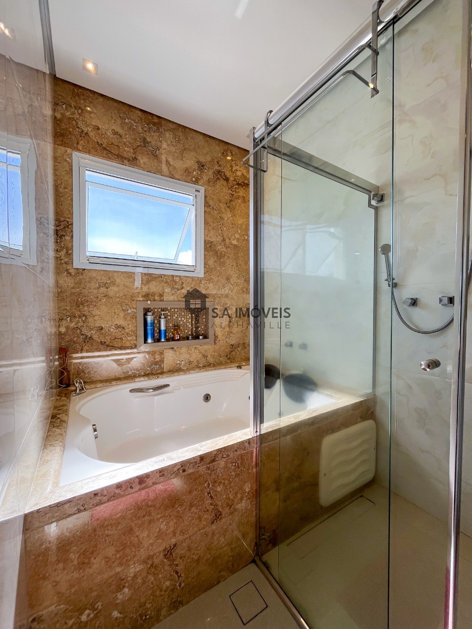 Casa de Condomínio à venda com 5 quartos, 356m² - Foto 21