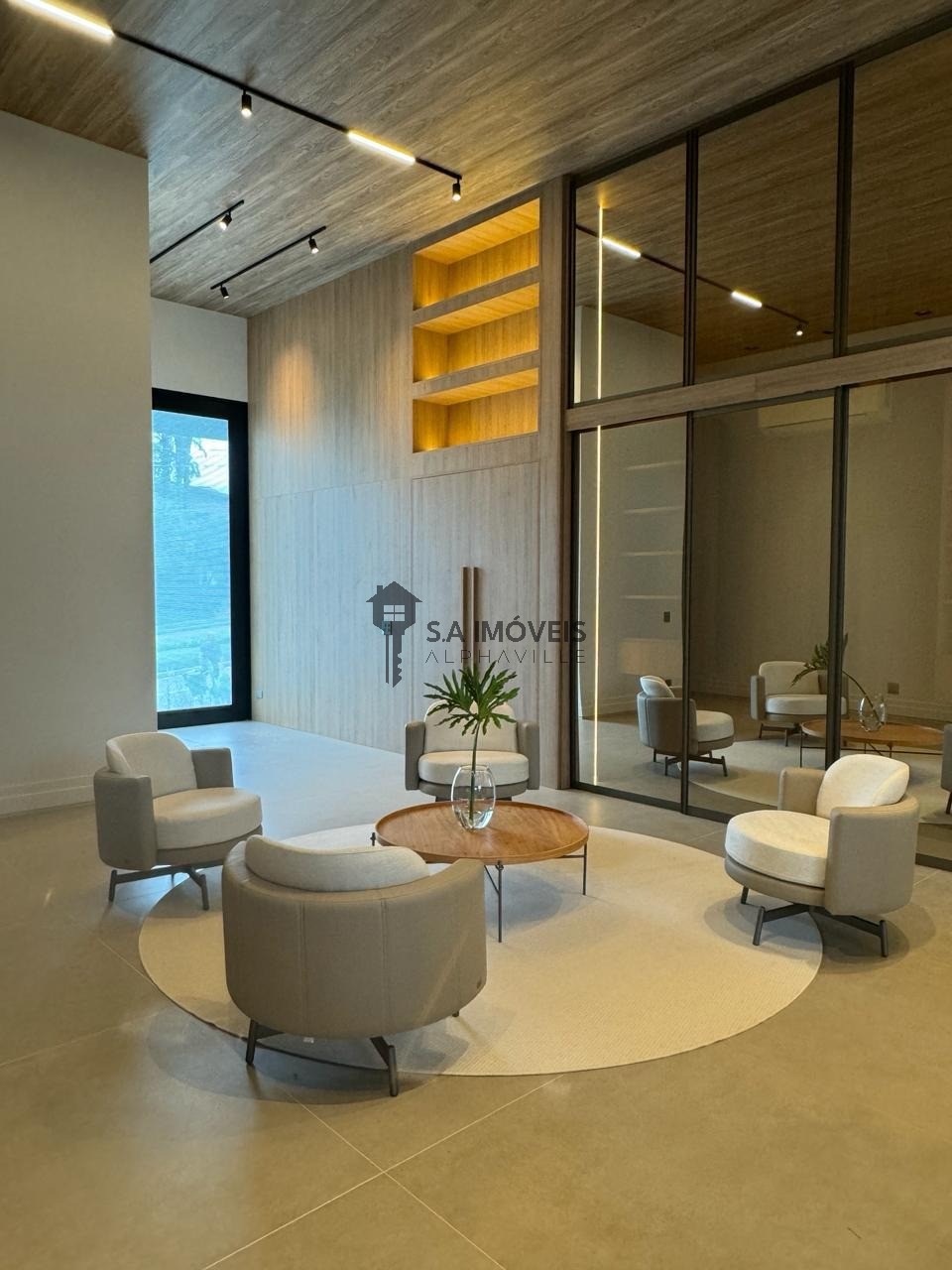 Casa de Condomínio à venda com 4 quartos, 703m² - Foto 2