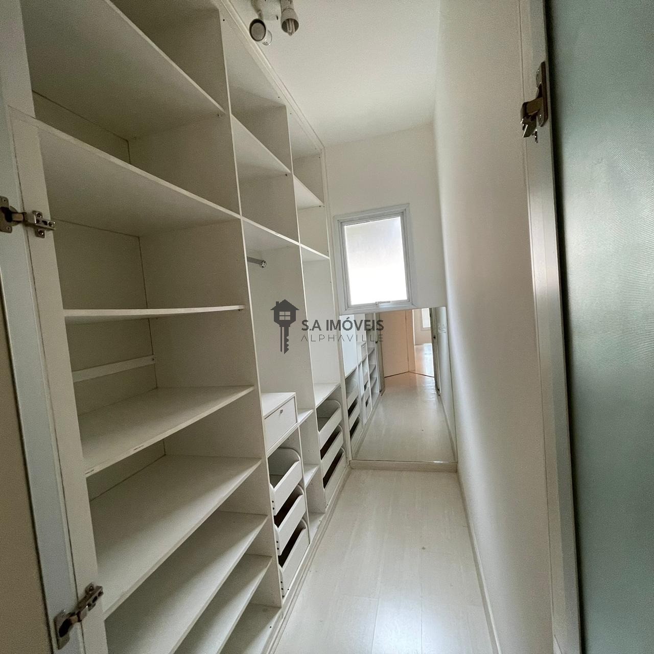 Casa de Condomínio para alugar com 4 quartos, 450m² - Foto 21