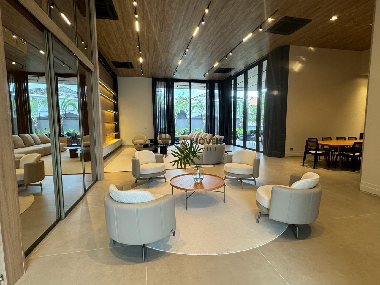 Casa de Condomínio à venda com 4 quartos, 703m² - Foto 1