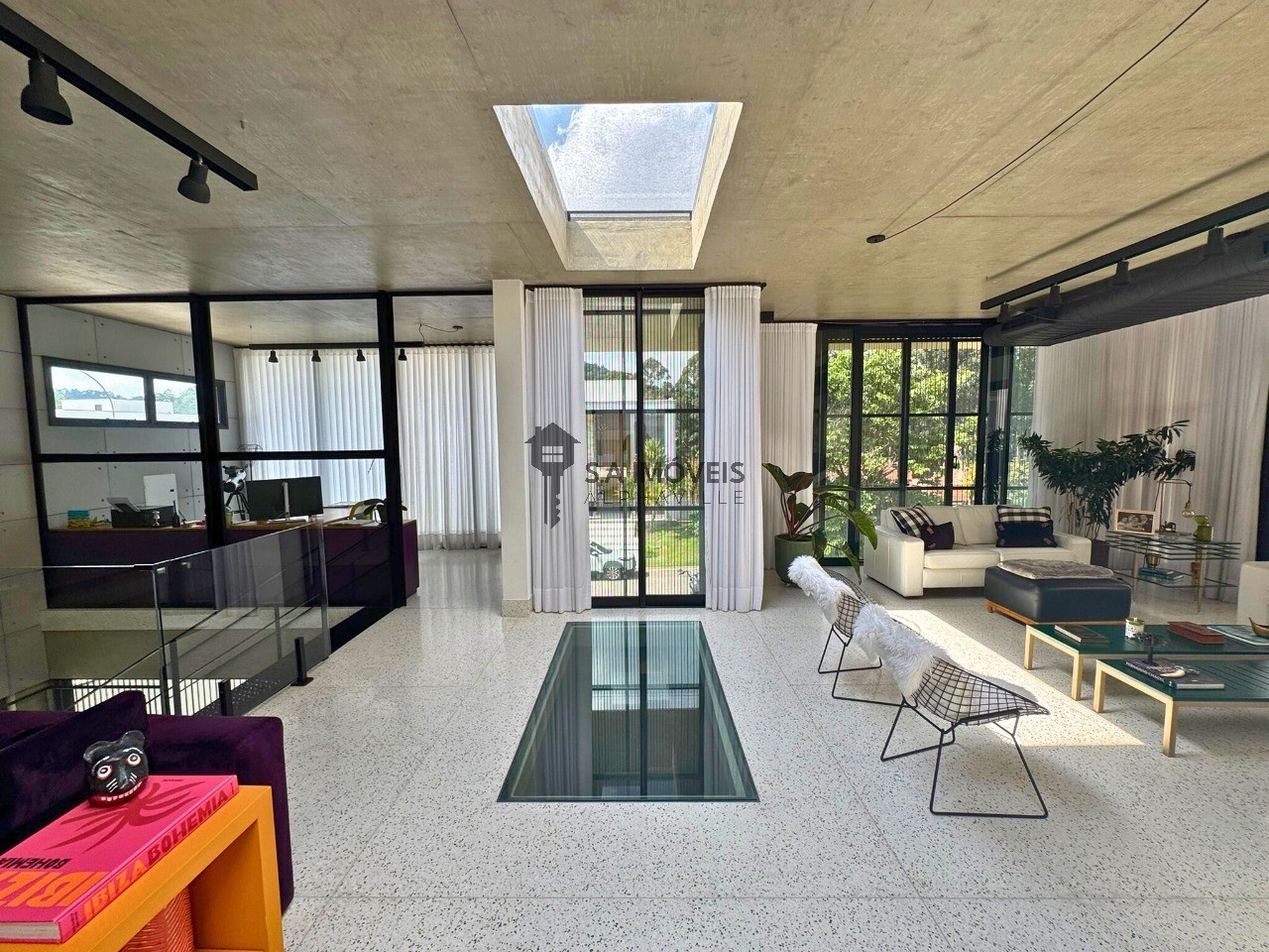 Casa de Condomínio à venda com 3 quartos, 580m² - Foto 2