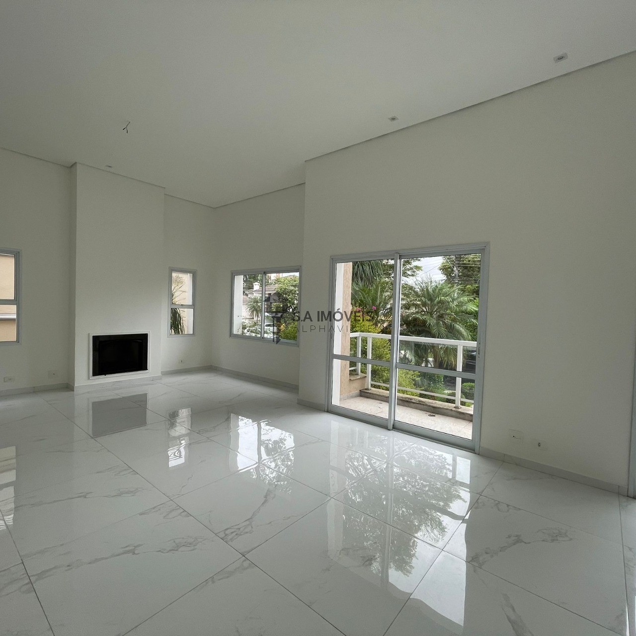 Casa de Condomínio para alugar com 4 quartos, 450m² - Foto 2