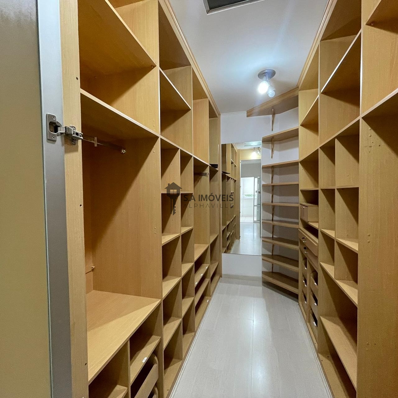 Casa de Condomínio para alugar com 4 quartos, 450m² - Foto 24