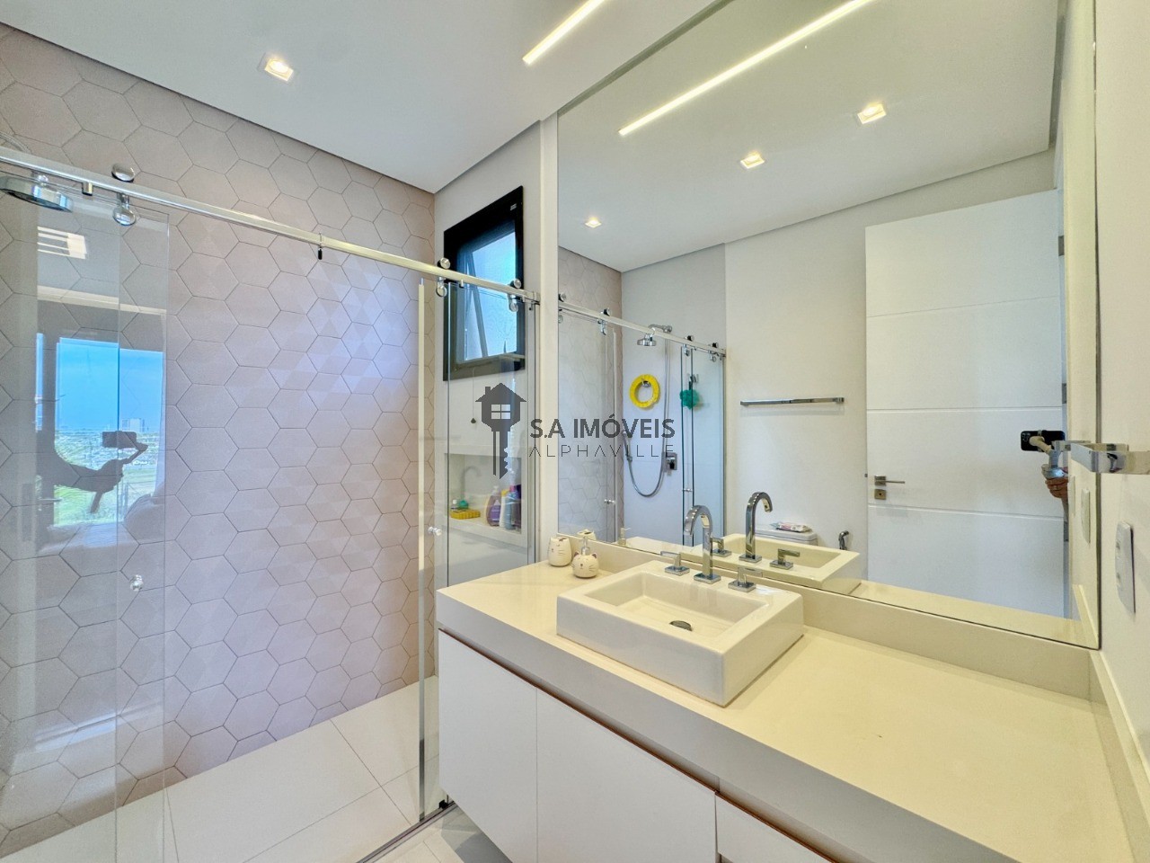 Casa de Condomínio à venda com 4 quartos, 475m² - Foto 15