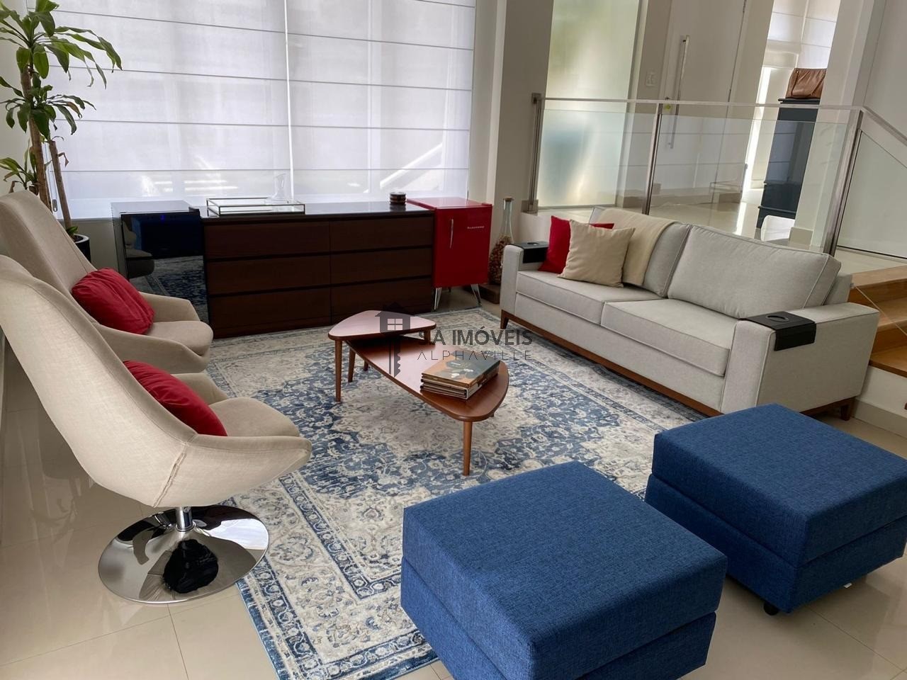 Casa de Condomínio à venda com 4 quartos, 330m² - Foto 3