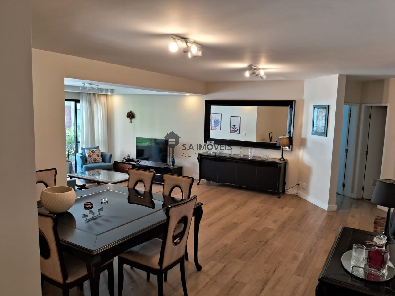 Apartamento, 3 quartos, 160 m² - Foto 1