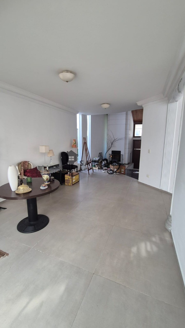 Casa, 5 quartos, 258 m² - Foto 3