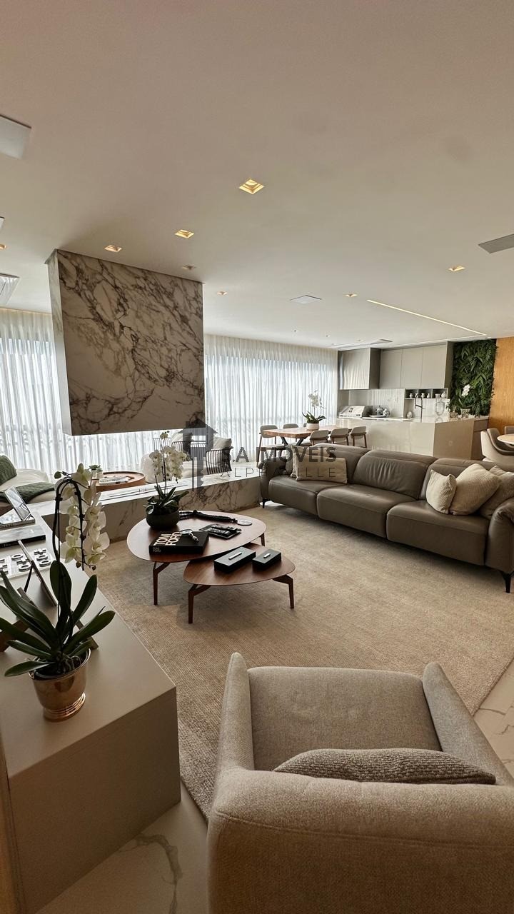 Apartamento, 3 quartos, 239 m² - Foto 1