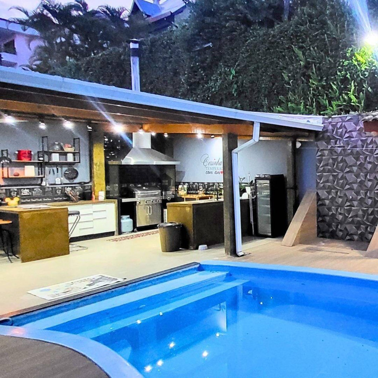 Casa, 3 quartos, 377 m² - Foto 1