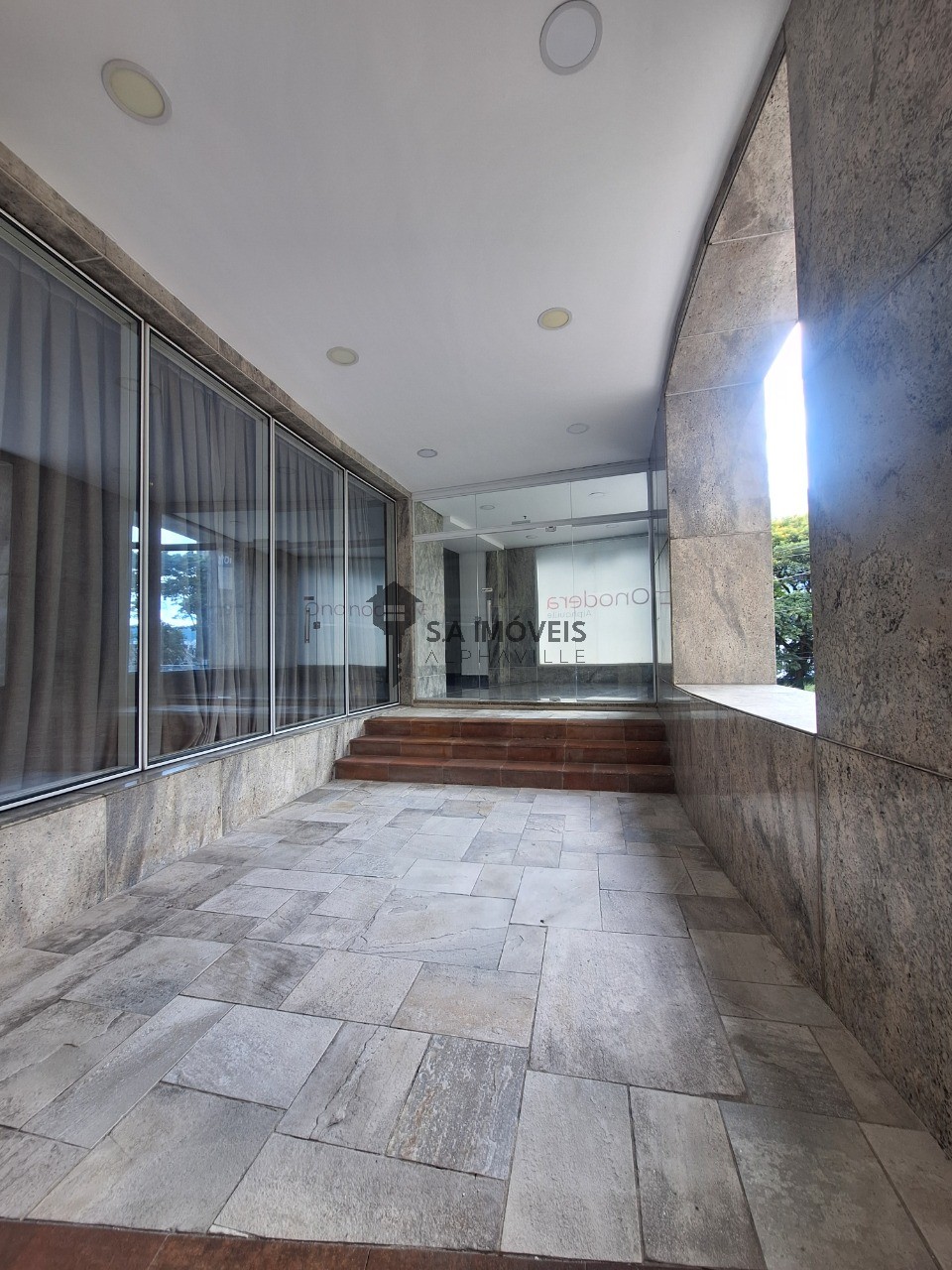 Loja-Salão, 134 m² - Foto 1