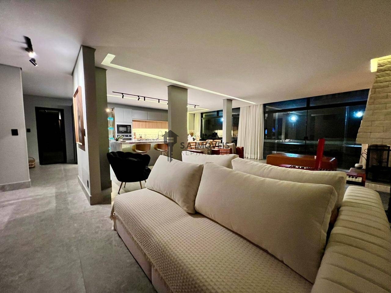 Casa, 4 quartos, 350 m² - Foto 1