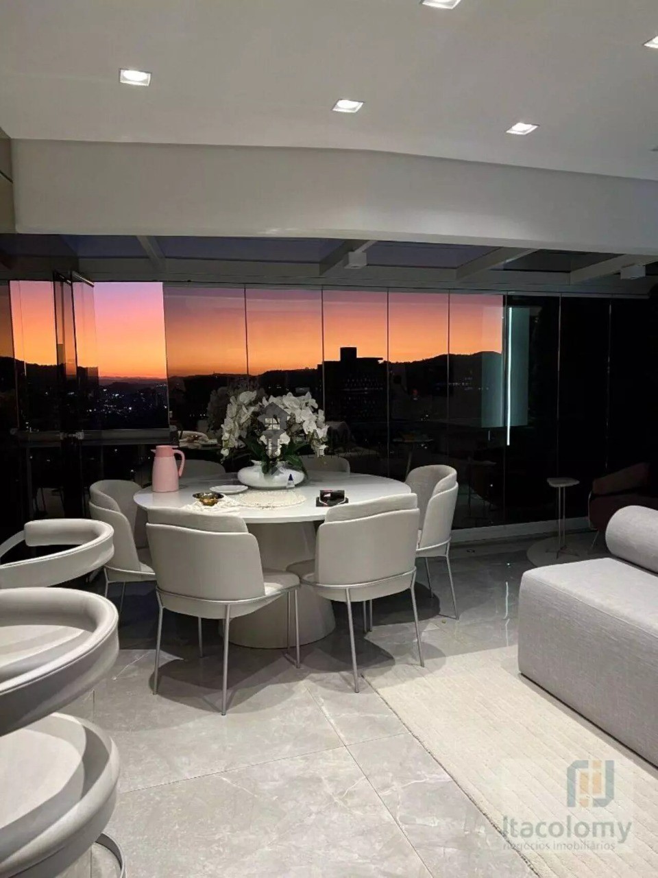 Apartamento, 2 quartos, 108 m² - Foto 4