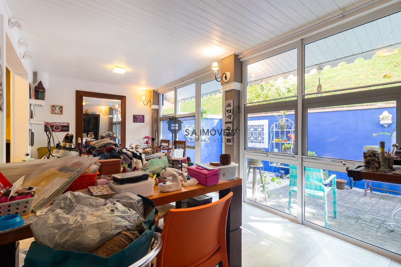 Casa, 3 quartos, 206 m² - Foto 1