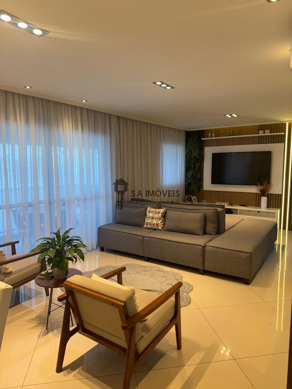 Apartamento, 3 quartos, 144 m² - Foto 1