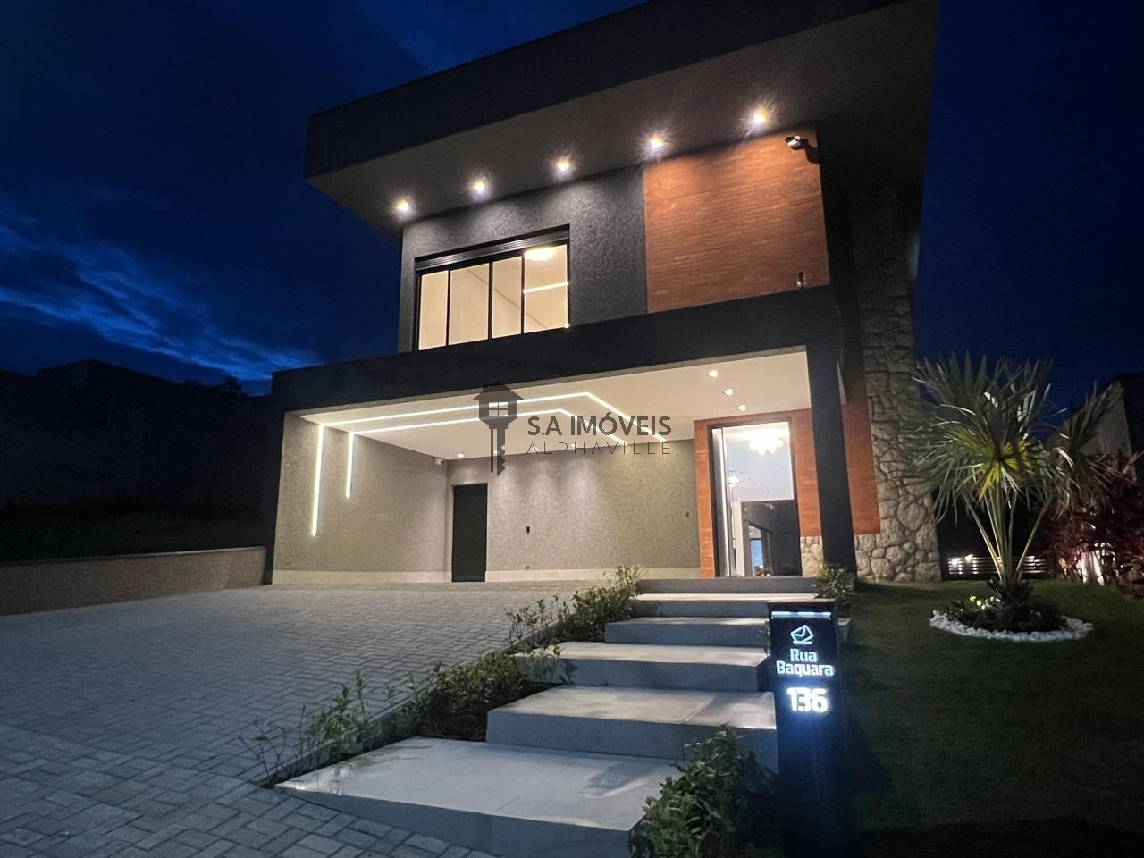 Casa, 4 quartos, 346 m² - Foto 1