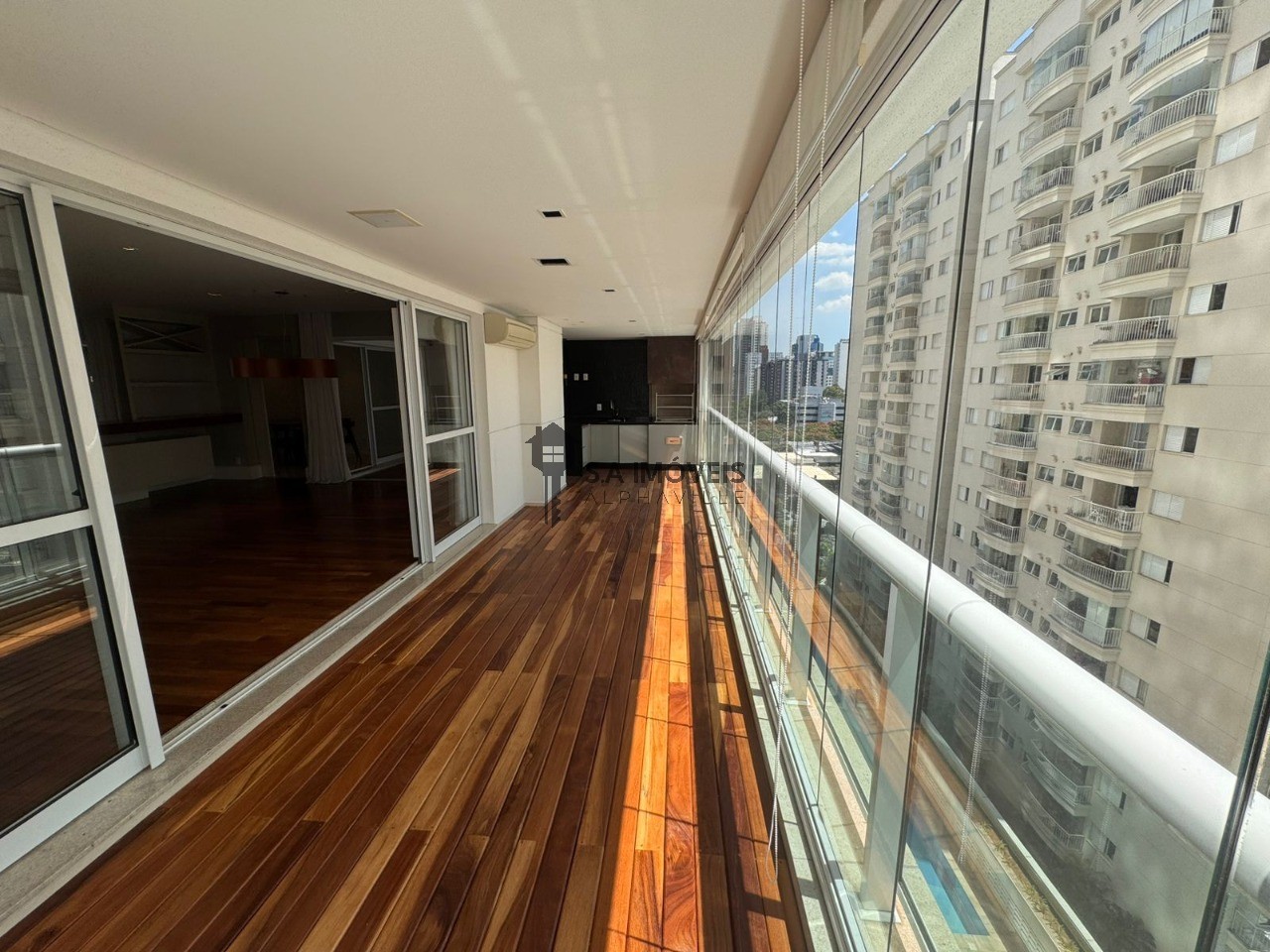 Apartamento, 3 quartos, 243 m² - Foto 1
