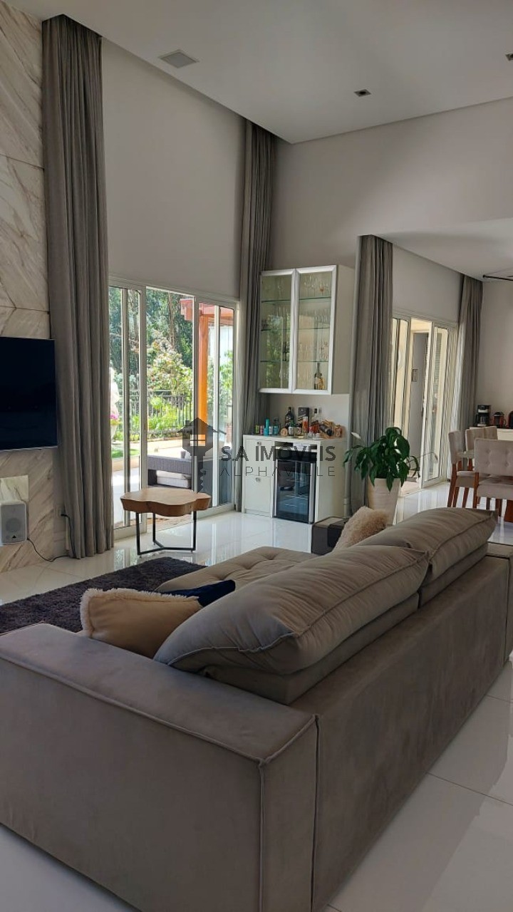 Apartamento, 3 quartos, 220 m² - Foto 1