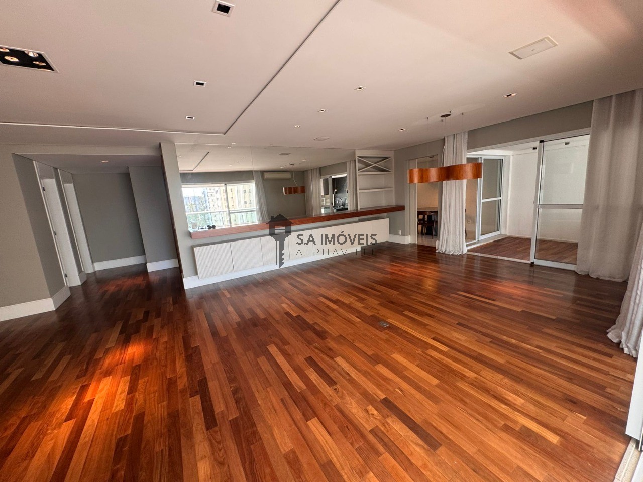 Apartamento, 3 quartos, 243 m² - Foto 2