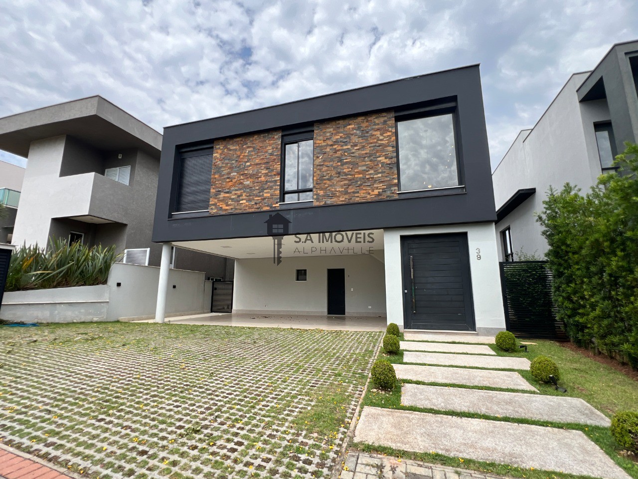 Casa de Condomínio, 4 quartos - Foto 1