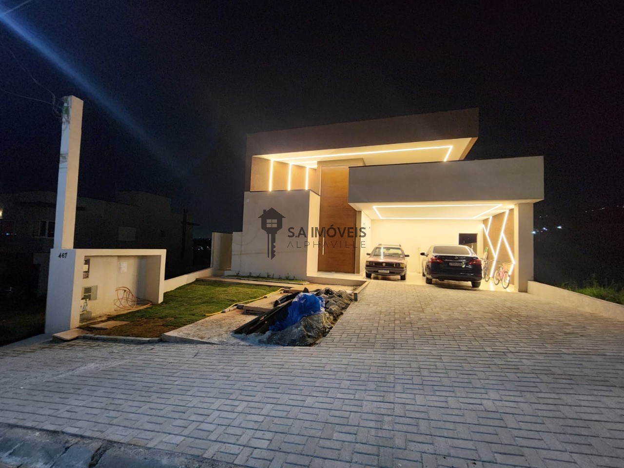 Casa, 3 quartos, 196 m² - Foto 1
