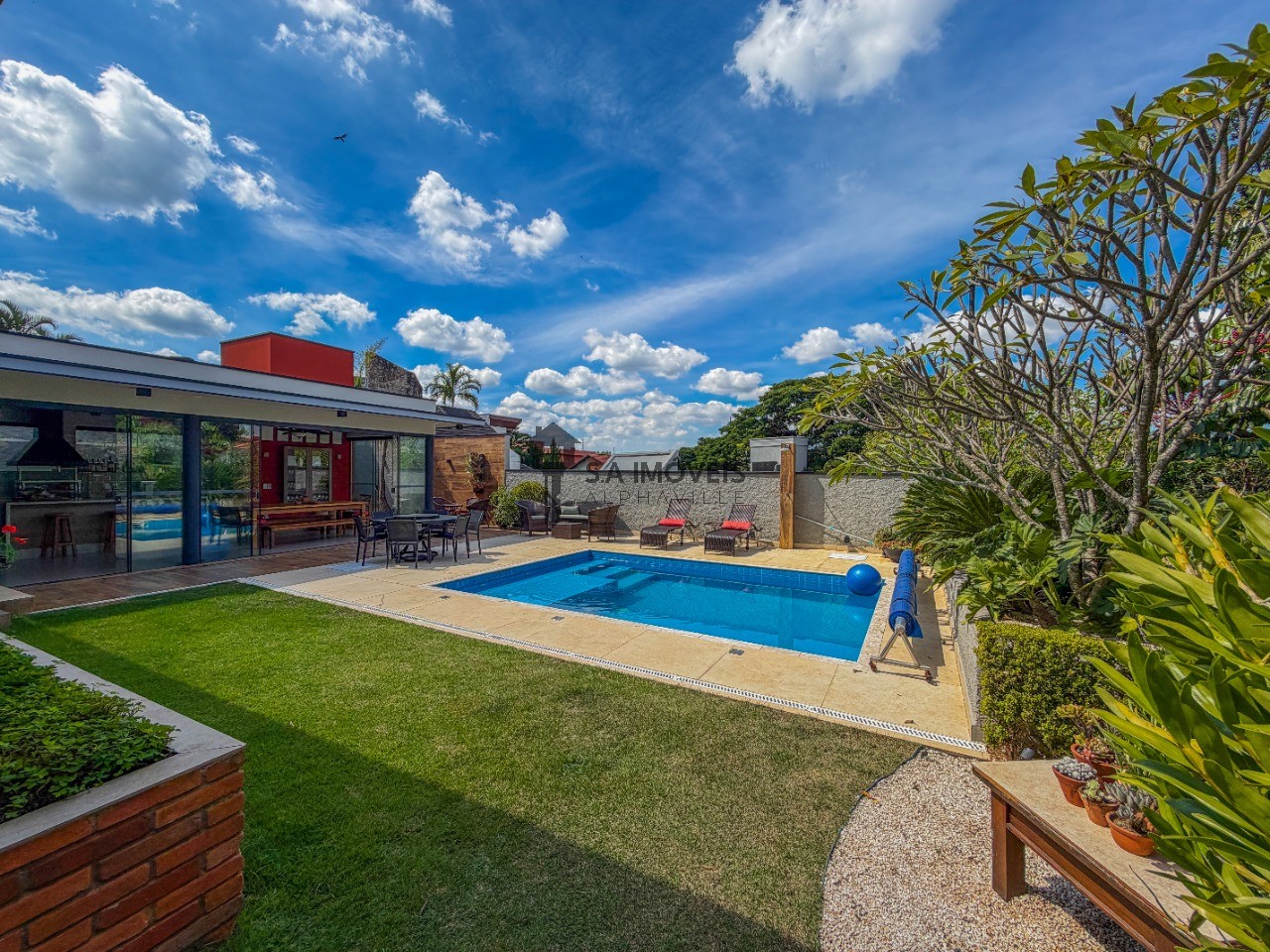 Casa, 4 quartos, 349 m² - Foto 2