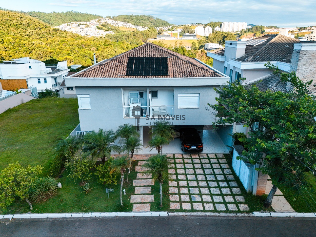 Casa, 4 quartos, 340 m² - Foto 1