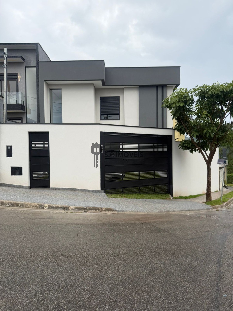 Casa, 4 quartos, 143 m² - Foto 1