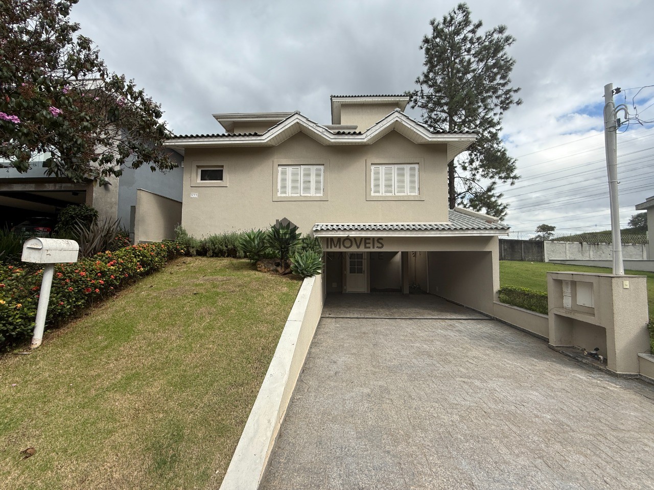Casa, 4 quartos, 250 m² - Foto 1