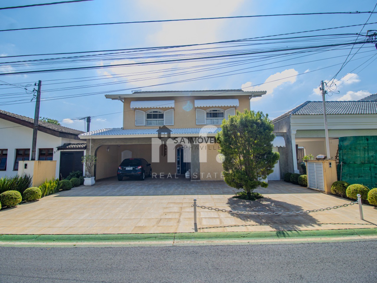 Casa, 4 quartos, 231 m² - Foto 1