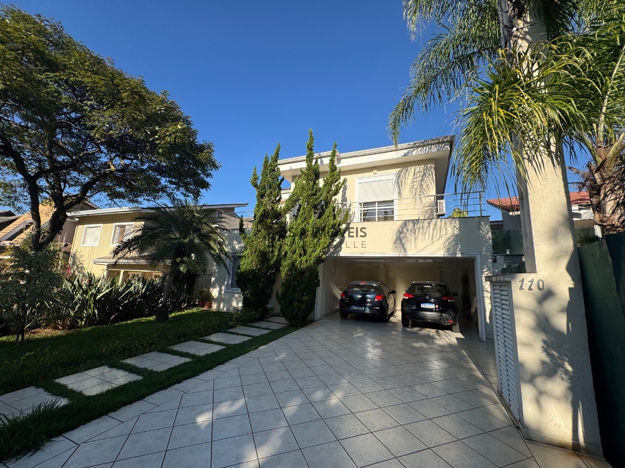 Casa, 4 quartos, 372 m² - Foto 1