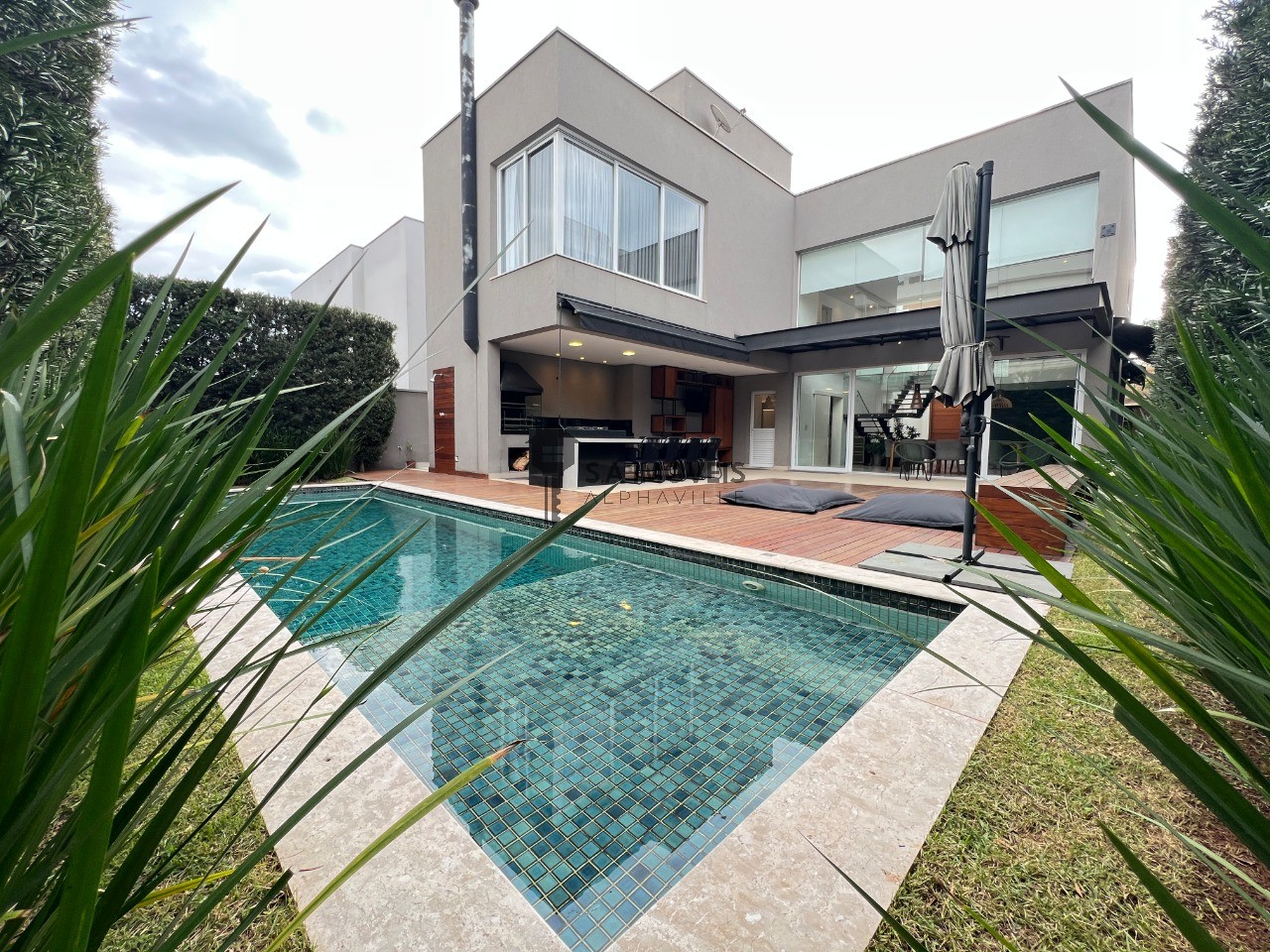 Casa, 4 quartos, 380 m² - Foto 4