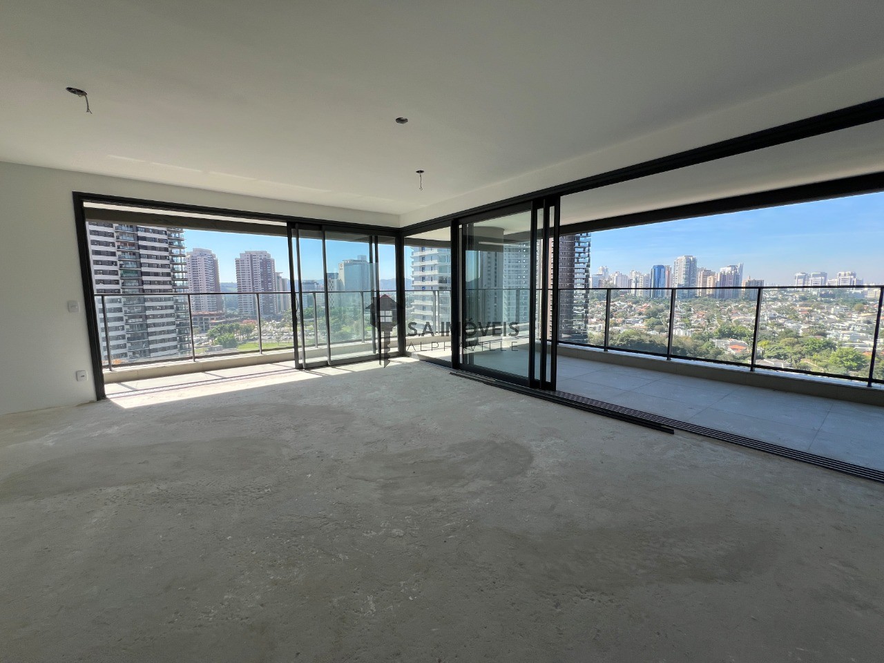 Apartamento, 3 quartos, 218 m² - Foto 1