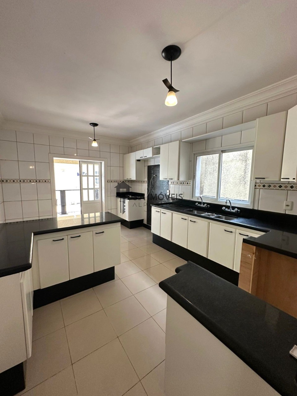 Casa, 4 quartos, 329 m² - Foto 10