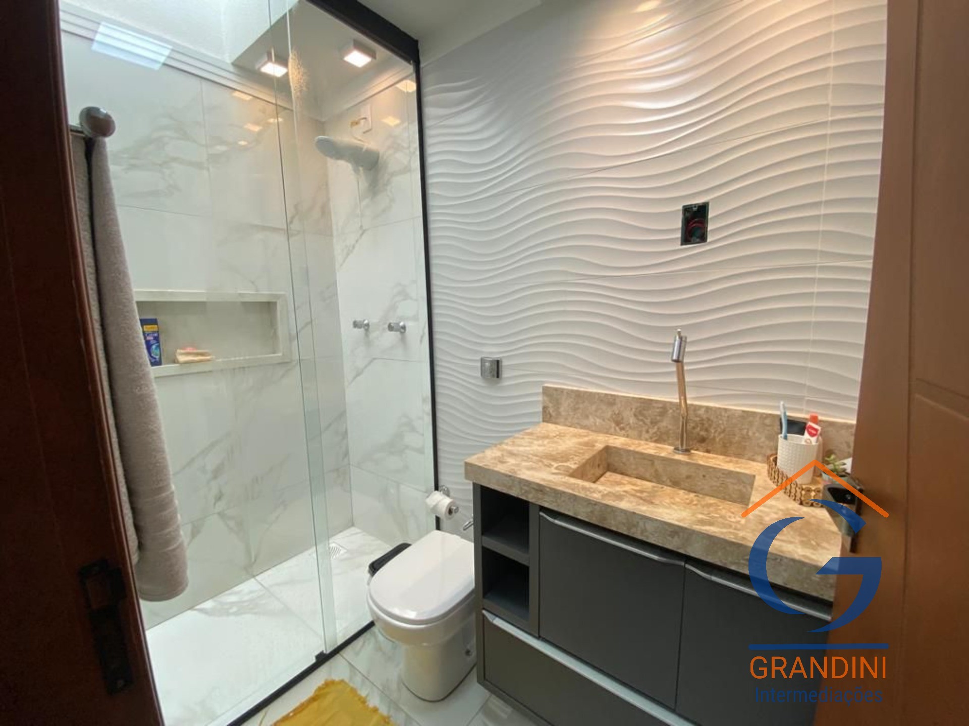 Casa à venda com 3 quartos, 200m² - Foto 4