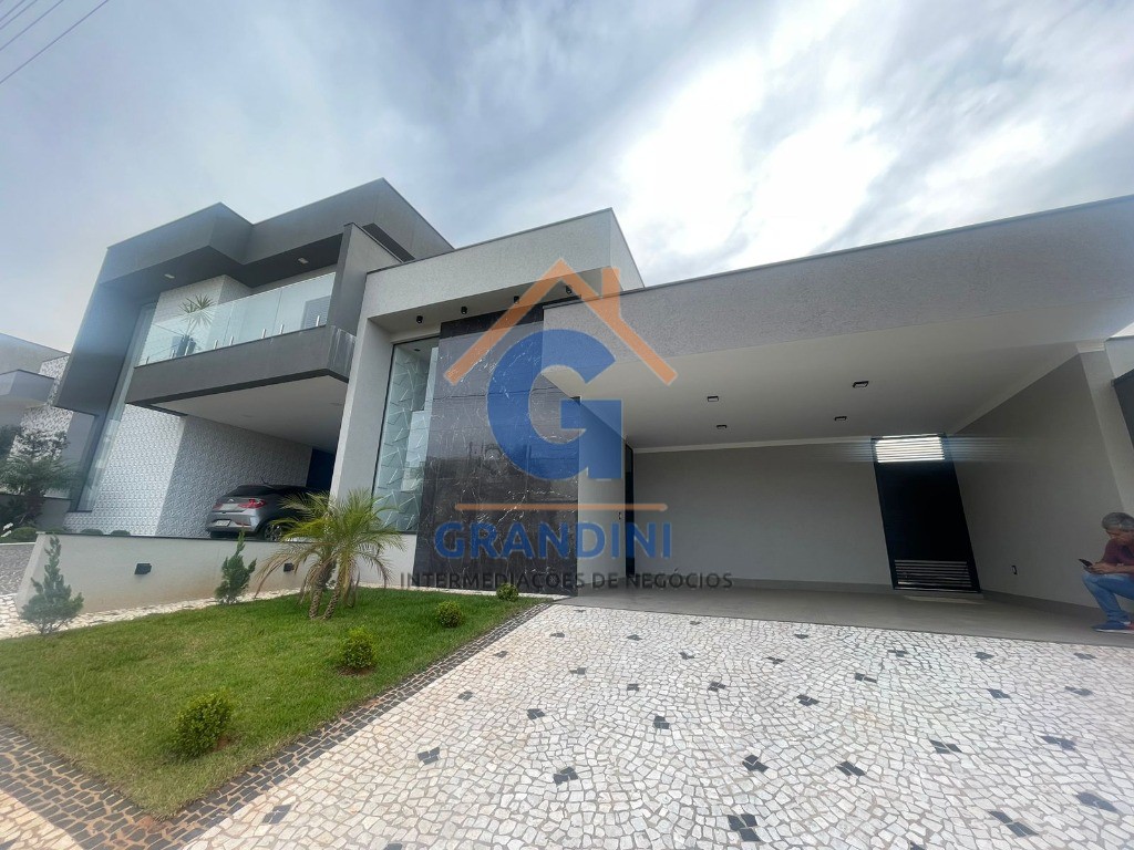 Casa de Condomínio à venda com 3 quartos, 200m² - Foto 1