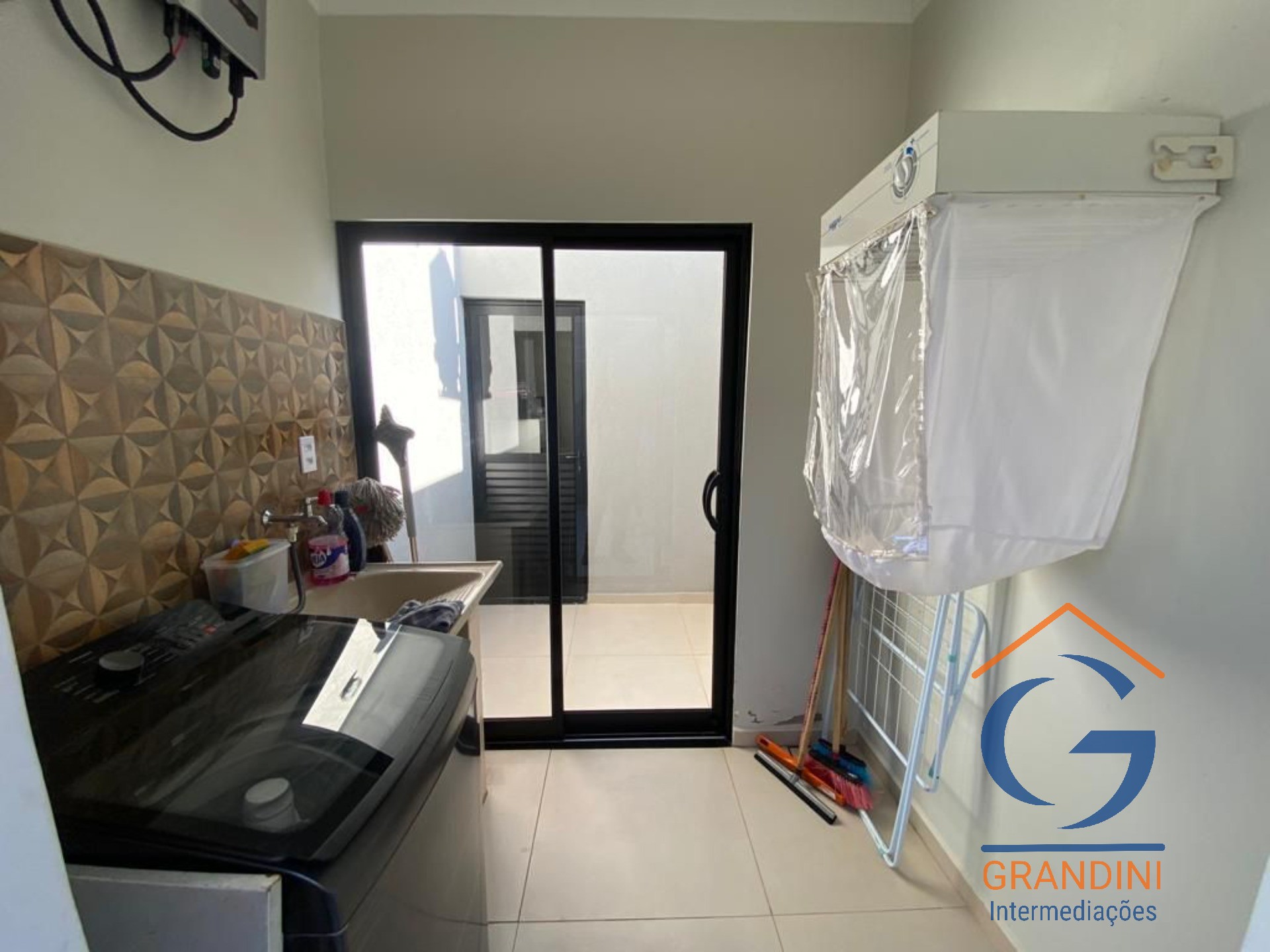 Casa à venda com 3 quartos, 200m² - Foto 14