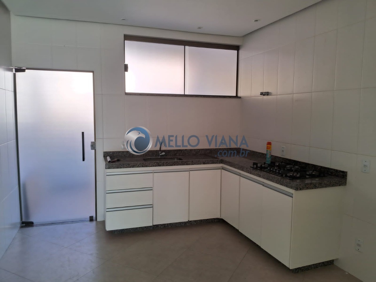 Apartamento para alugar com 2 quartos, 110m² - Foto 11