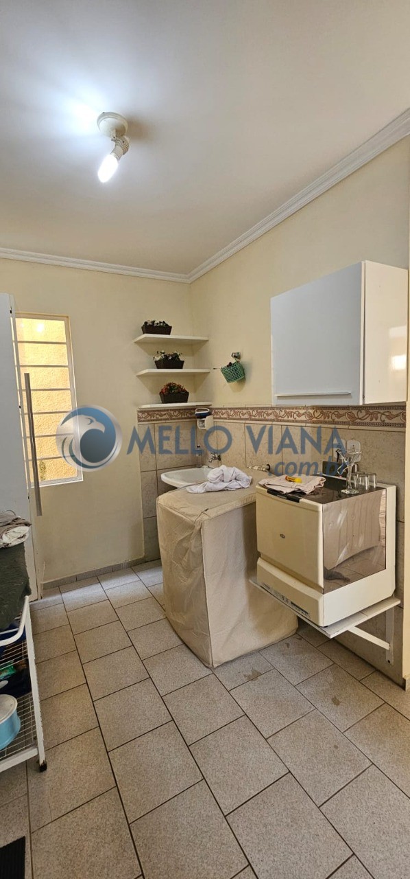 Casa à venda com 3 quartos, 227m² - Foto 8