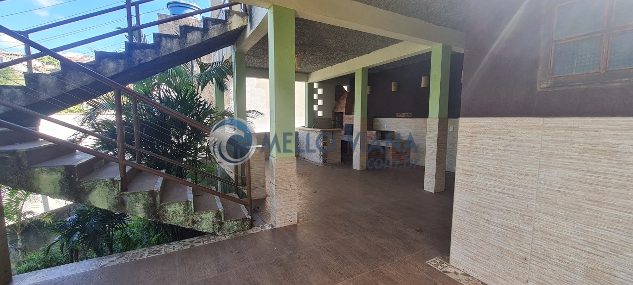 Casa à venda com 3 quartos, 360m² - Foto 2